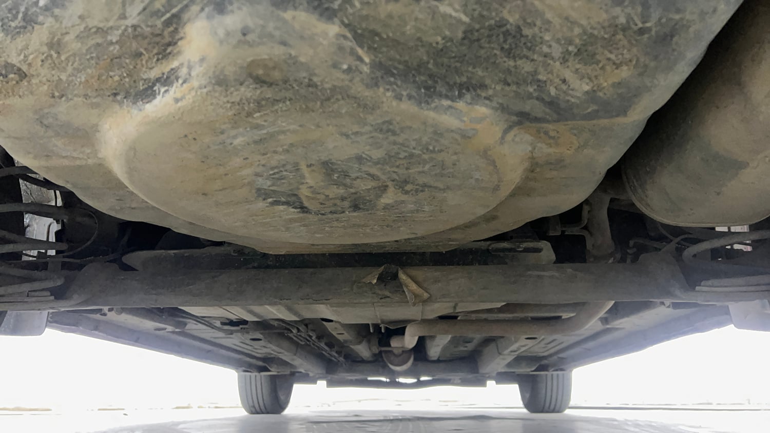 Used 2022 Tata Altroz XZ Petrol Petrol Manual extra REAR UNDERBODY VIEW (TAKEN FROM REAR)