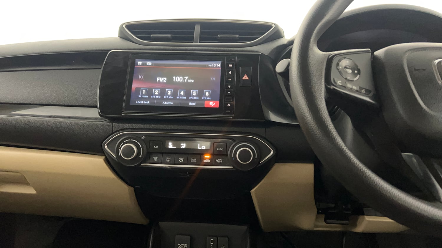 Used 2020 Honda Amaze 1.2 VX MT Petrol Petrol Manual interior MUSIC SYSTEM & AC CONTROL VIEW