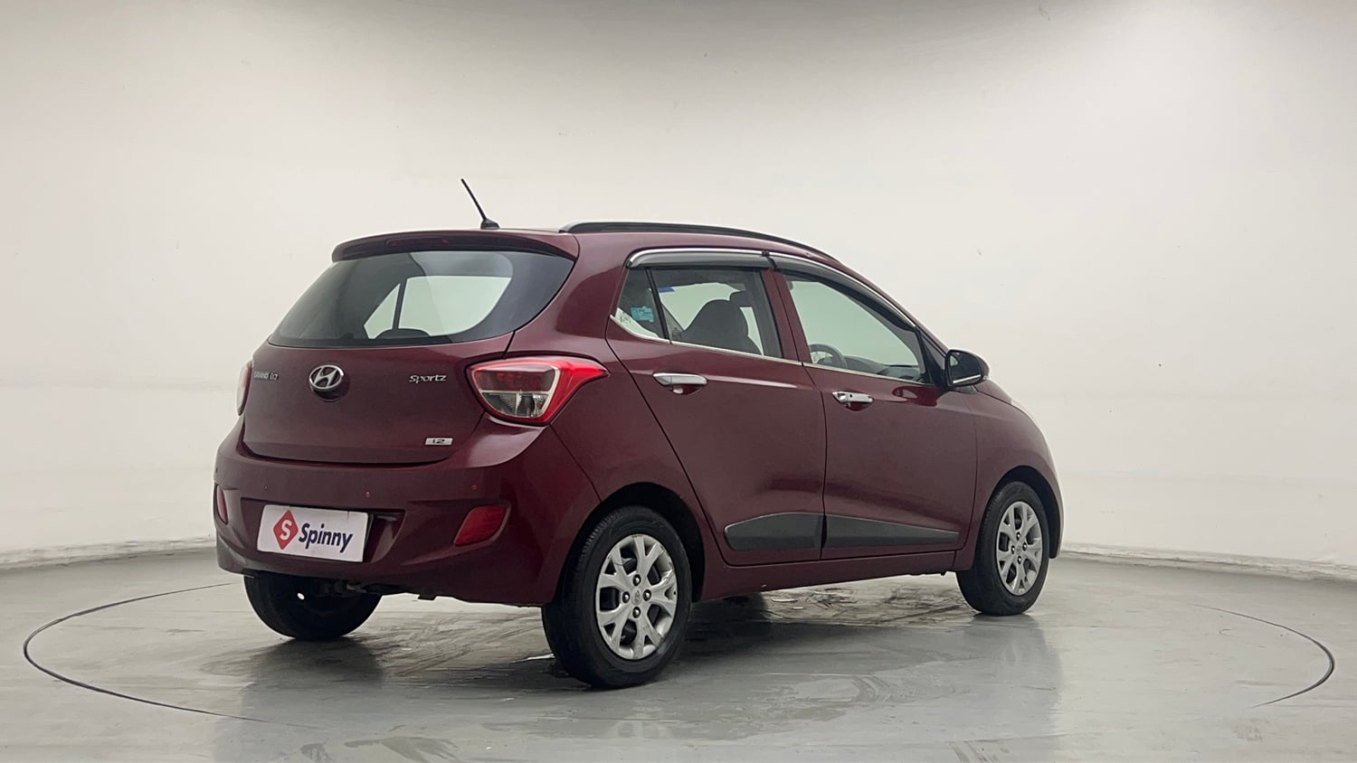 Used 2015 Hyundai Grand i10 Sportz 1.2 Kappa VTVT Petrol Manual exterior RIGHT REAR CORNER VIEW