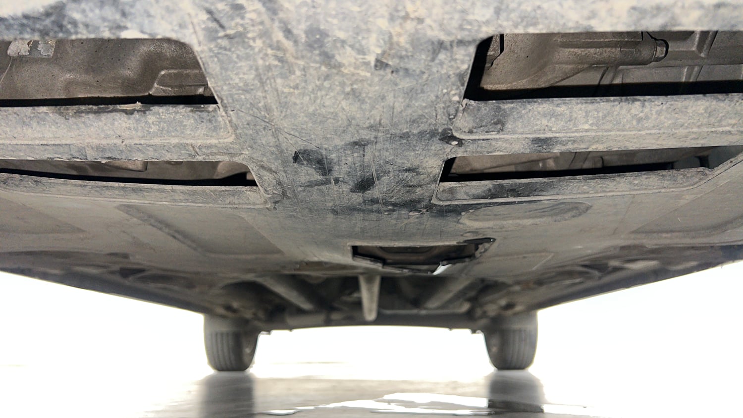 Used 2017 Hyundai Creta SX Plus 1.6 CRDI Diesel Manual extra FRONT LEFT UNDERBODY VIEW