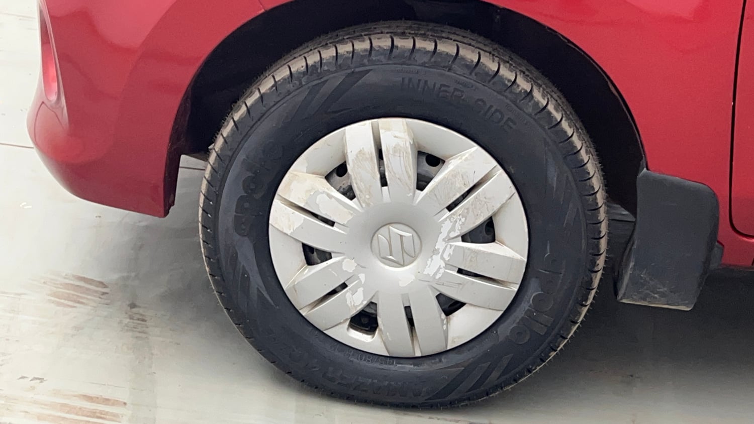 Used 2017 Maruti Suzuki Alto 800 LXi Petrol Manual tyres LEFT FRONT TYRE RIM VIEW