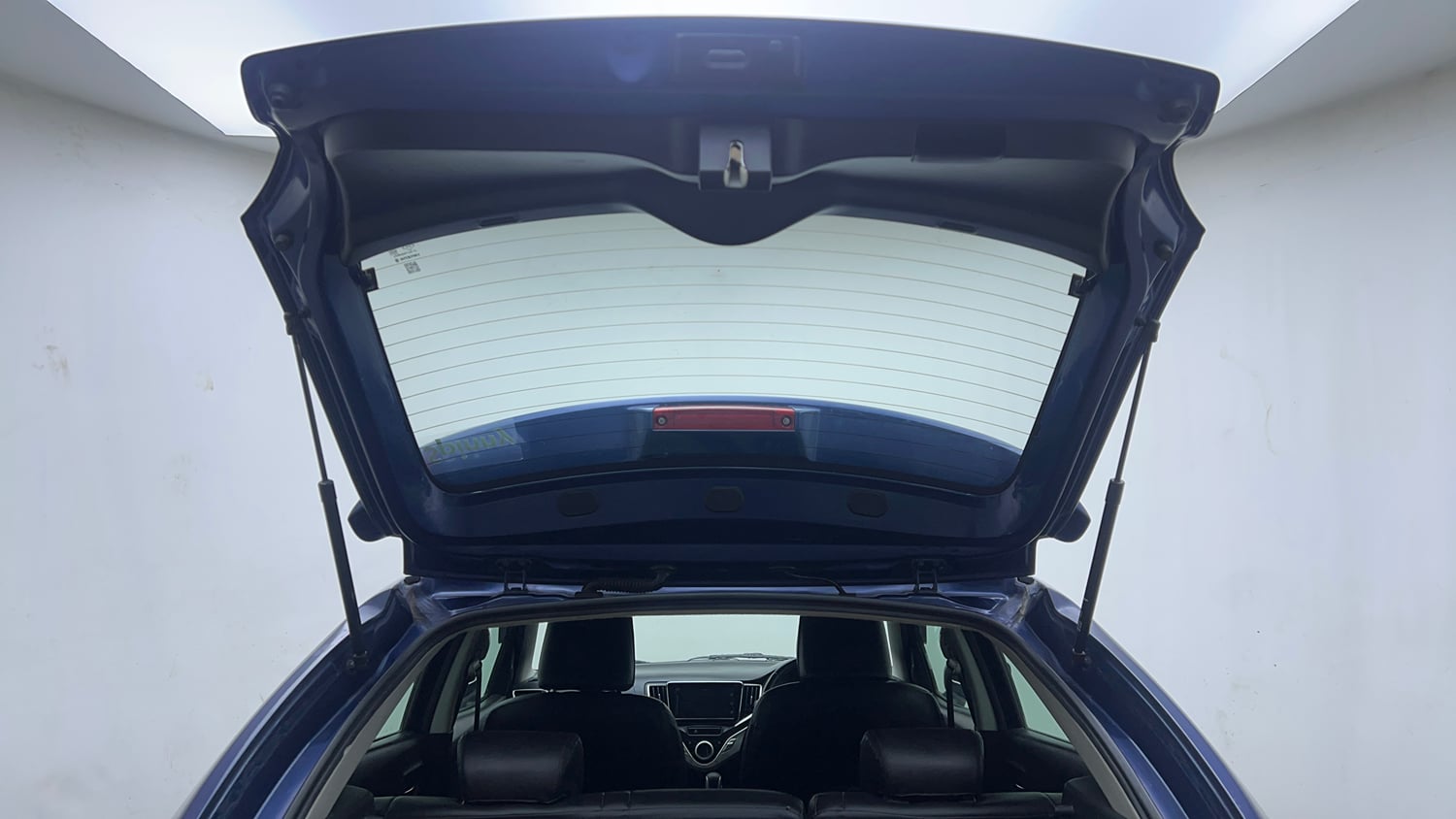 Used 2018 Maruti Suzuki Baleno Alpha 1.2 AT Petrol Automatic interior DICKY DOOR OPEN VIEW