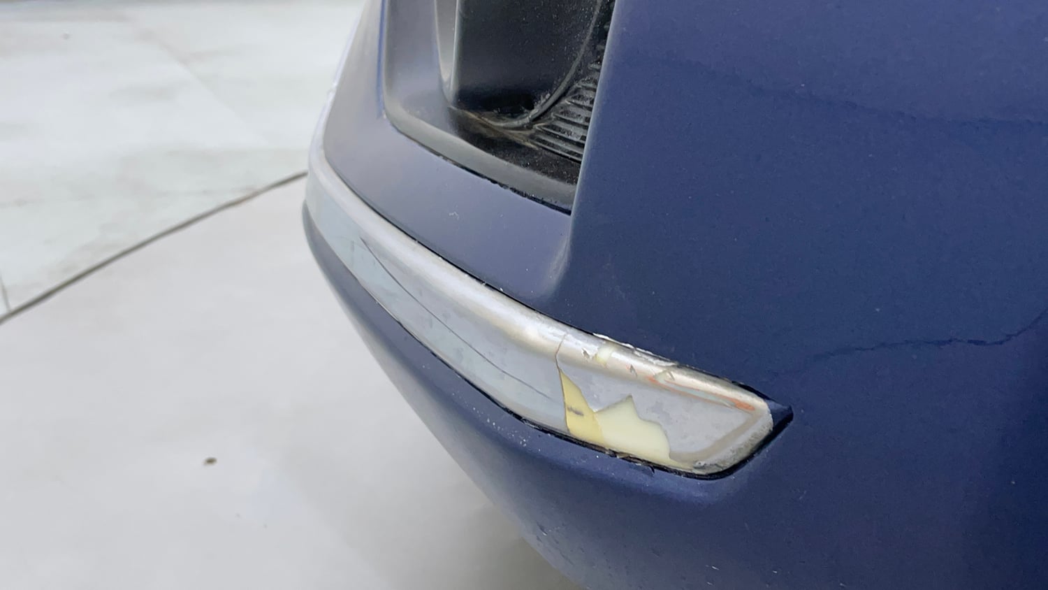 Used 2017 Maruti Suzuki Dzire ZXi AMT Petrol Automatic dents MINOR SCRATCH