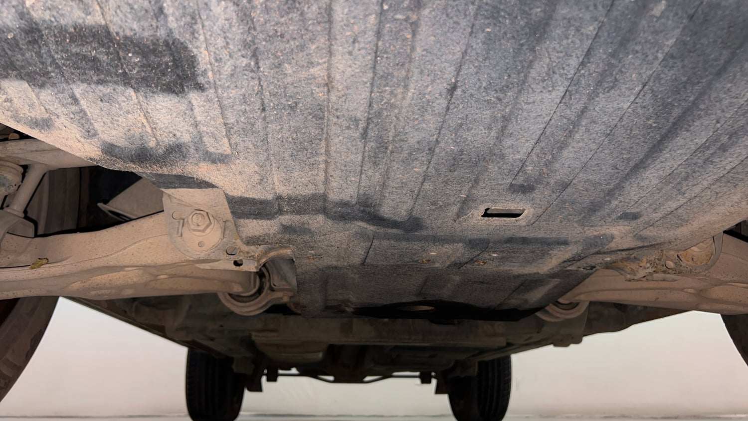 Used 2022 Mahindra Scorpio N Z8 L Petrol AT 6 STR Petrol Automatic extra FRONT LEFT UNDERBODY VIEW