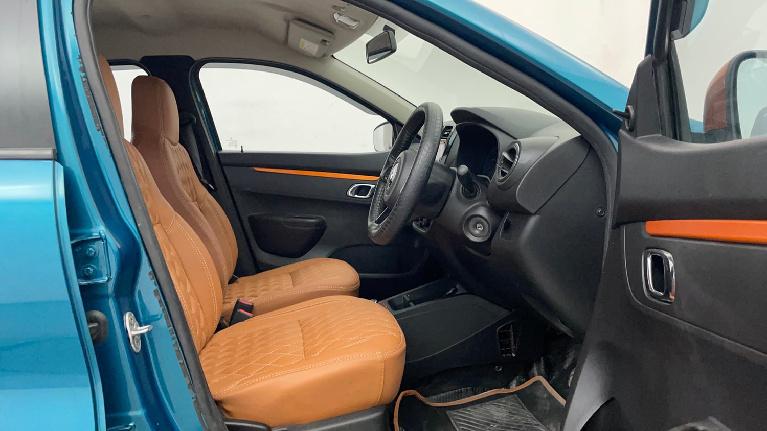 Used 2020 Renault Kwid CLIMBER 1.0 AMT Opt Petrol Automatic interior RIGHT SIDE FRONT DOOR CABIN VIEW