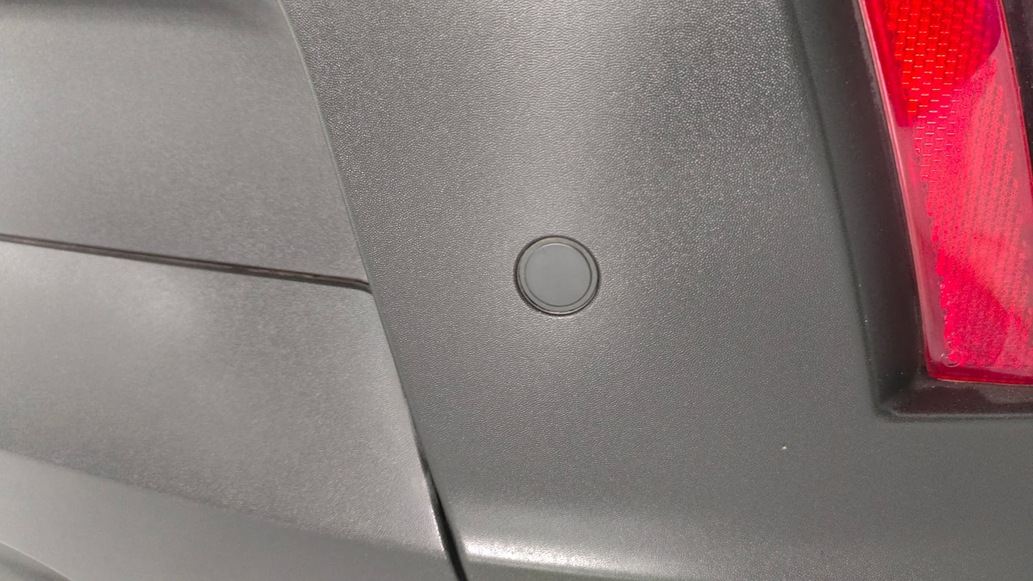 Used 2024 Renault Kiger RXE Petrol Manual top_features Parking sensors