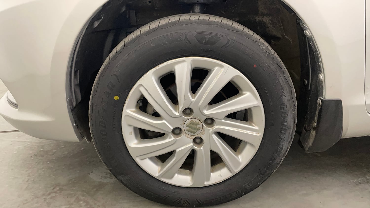 Used 2016 Maruti Suzuki Swift Dzire ZDI Diesel Manual tyres LEFT FRONT TYRE RIM VIEW