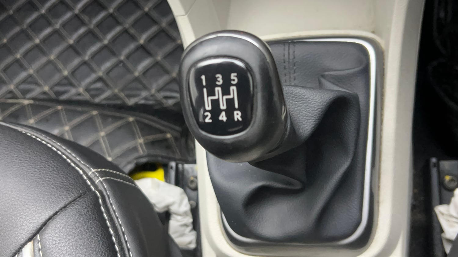 Used 2022 Tata Tigor XZ Plus CNG Cng Manual interior GEAR  KNOB VIEW