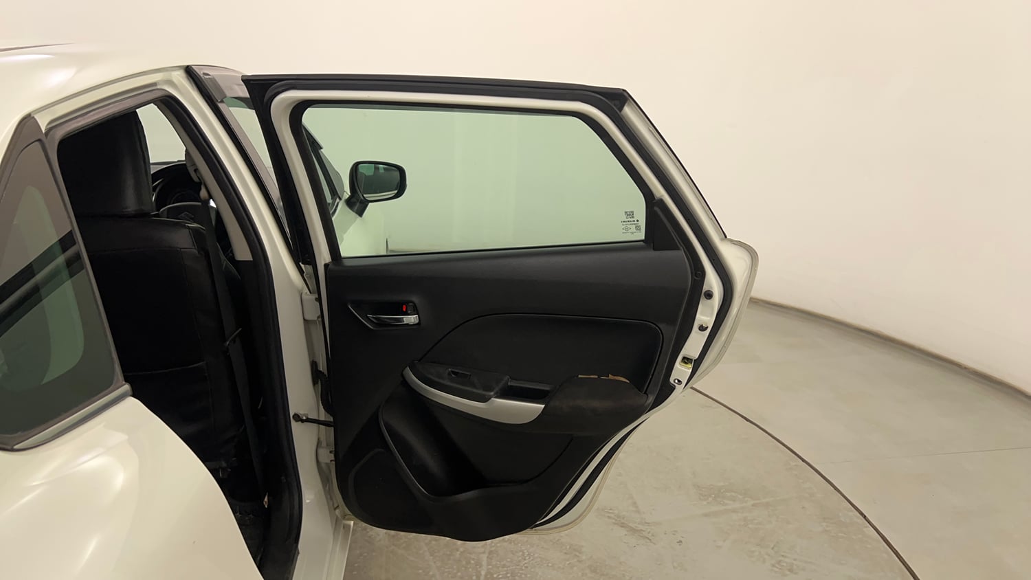 Used 2016 Maruti Suzuki Baleno Alpha 1.2 Petrol Manual interior RIGHT REAR DOOR OPEN VIEW