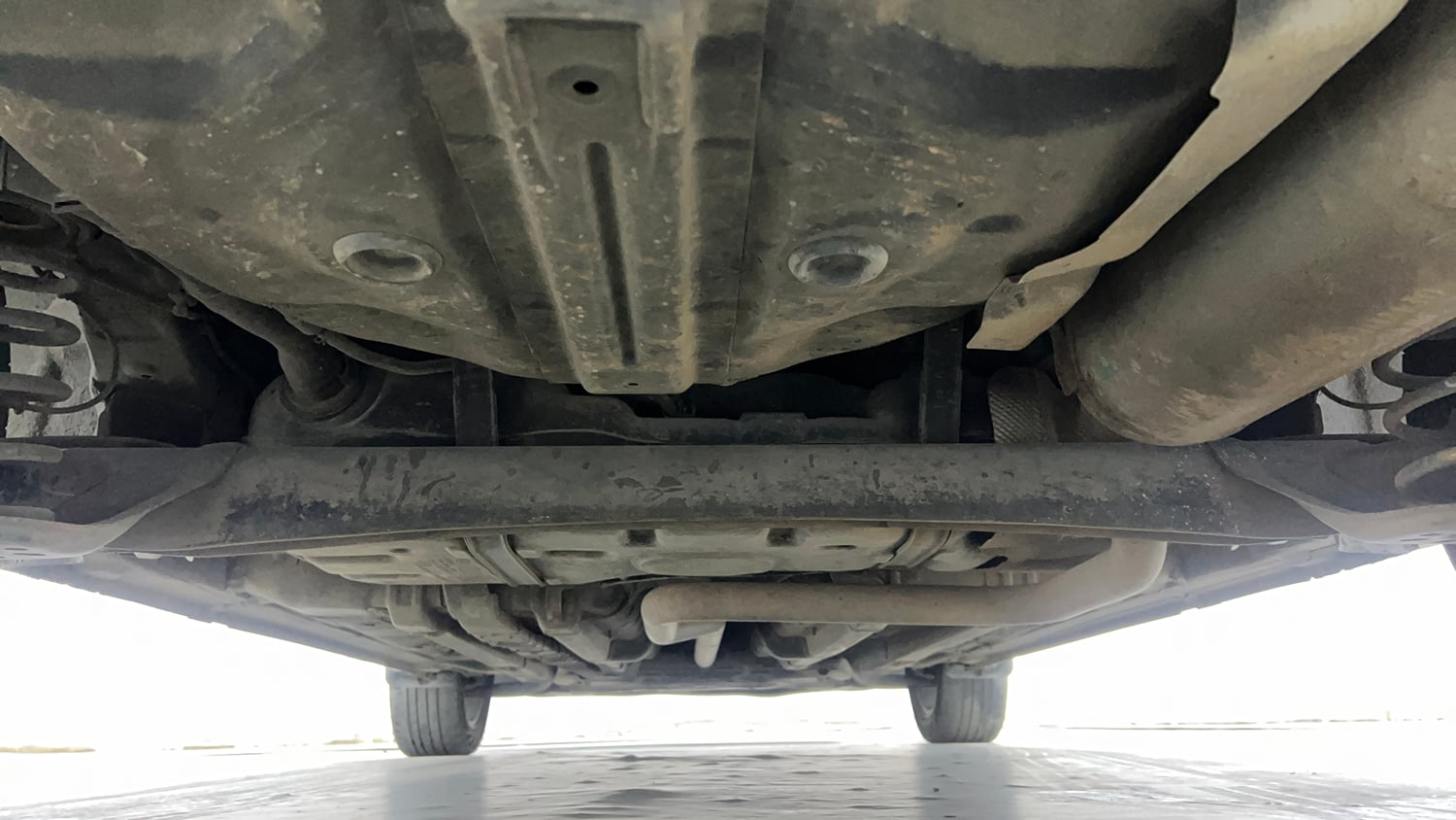 Used 2016 Hyundai Elite i20 Asta 1.4 CRDI Diesel Manual extra REAR UNDERBODY VIEW (TAKEN FROM REAR)