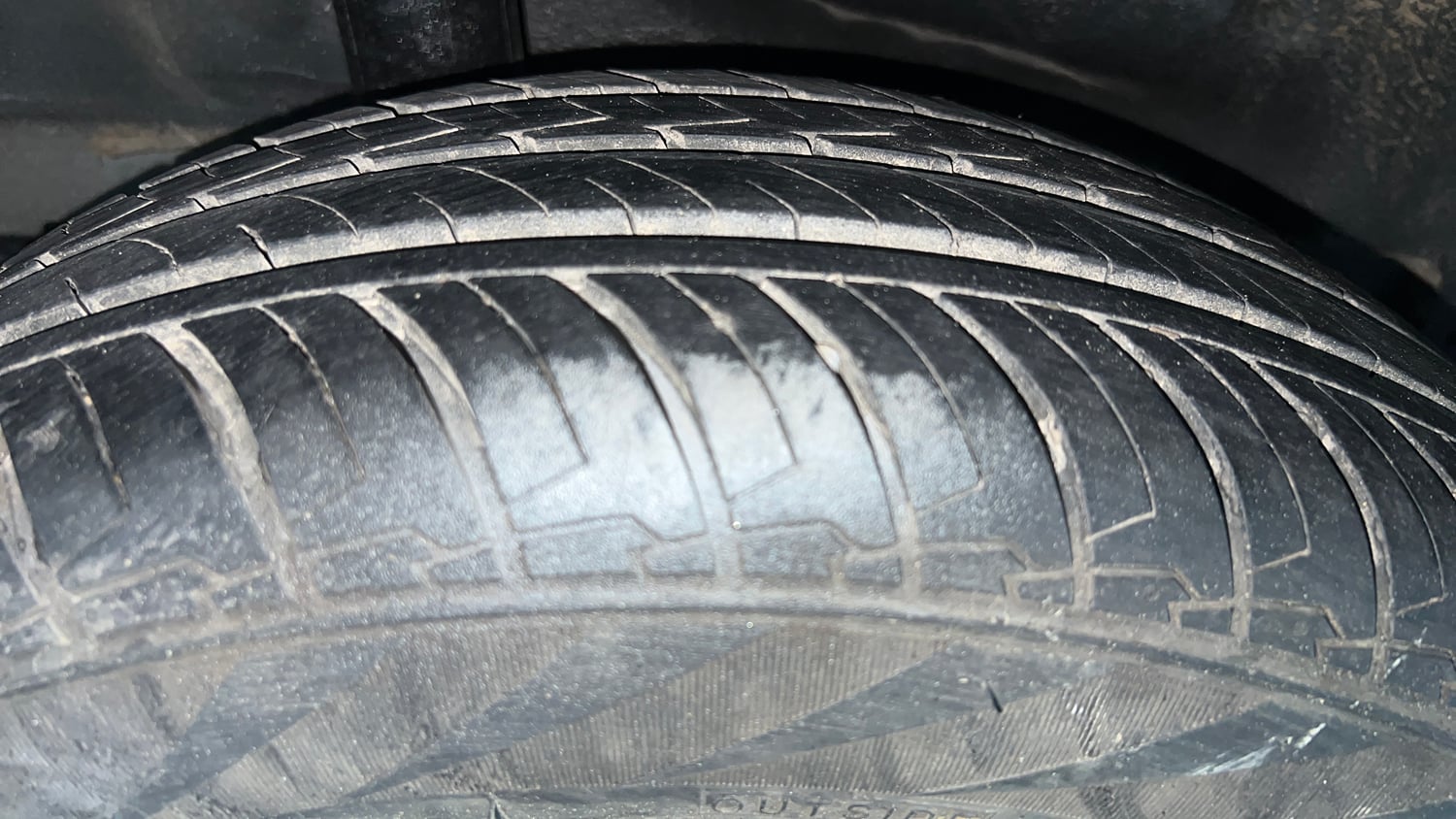 Used 2017 Honda City V Petrol Petrol Manual tyres RIGHT REAR TYRE TREAD VIEW
