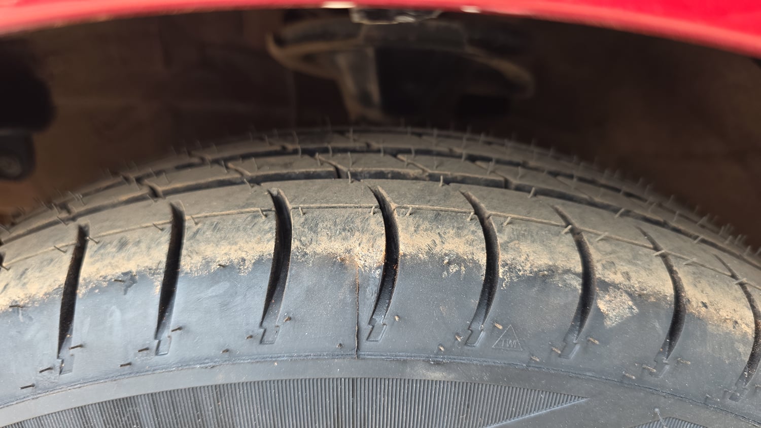 Used 2013 Hyundai i10 Era 1.1 iRDE2 Petrol Manual tyres LEFT FRONT TYRE TREAD VIEW