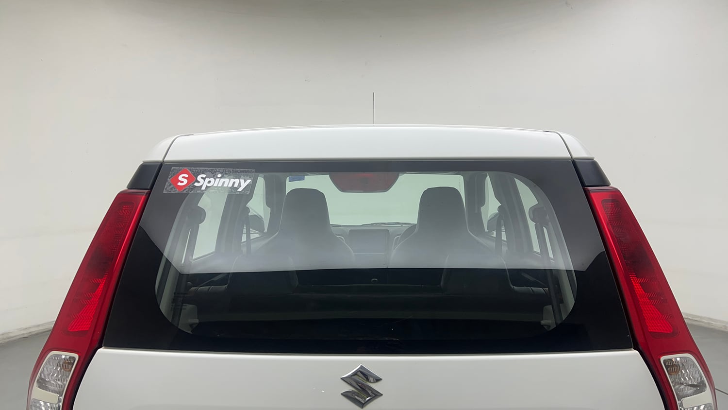 Used 2019 Maruti Suzuki Wagon R 1.0 LXi 1.0 Petrol Manual exterior BACK WINDSHIELD VIEW