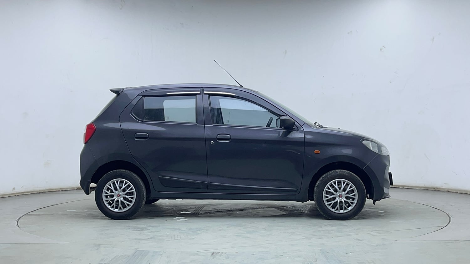 Used 2024 Maruti Suzuki Alto K10 VXi Plus Petrol Manual exterior RIGHT SIDE VIEW