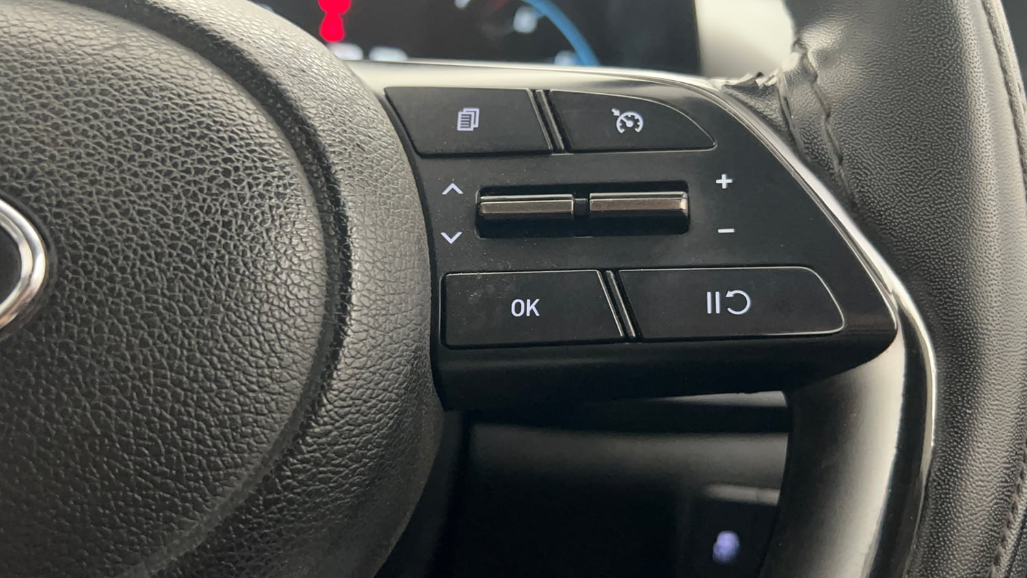 Used 2020 Hyundai New i20 Asta (O) 1.0 Turbo DCT Petrol Automatic top_features Cruise control