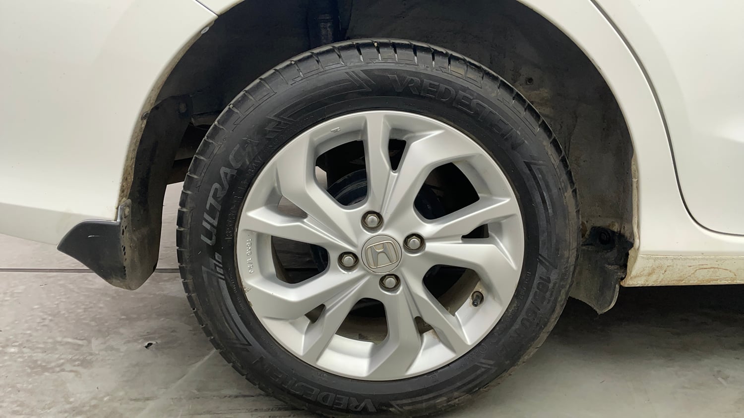Used 2020 Honda Amaze 1.5 VX MT Diesel Diesel Manual tyres RIGHT REAR TYRE RIM VIEW
