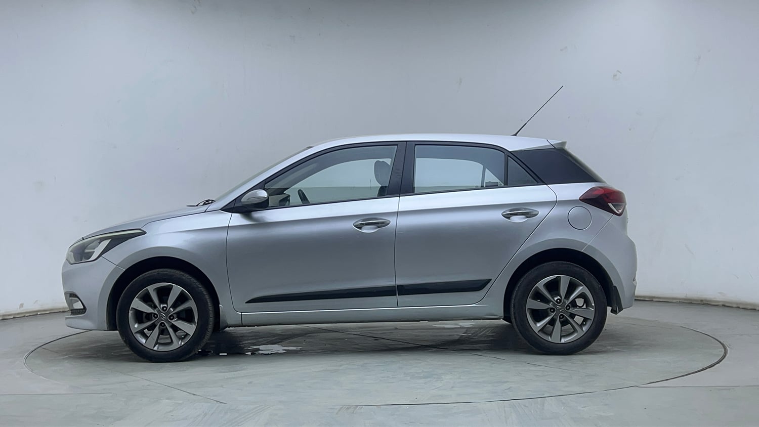 Used 2015 Hyundai Elite i20 Asta 1.2 Petrol Manual exterior LEFT SIDE VIEW