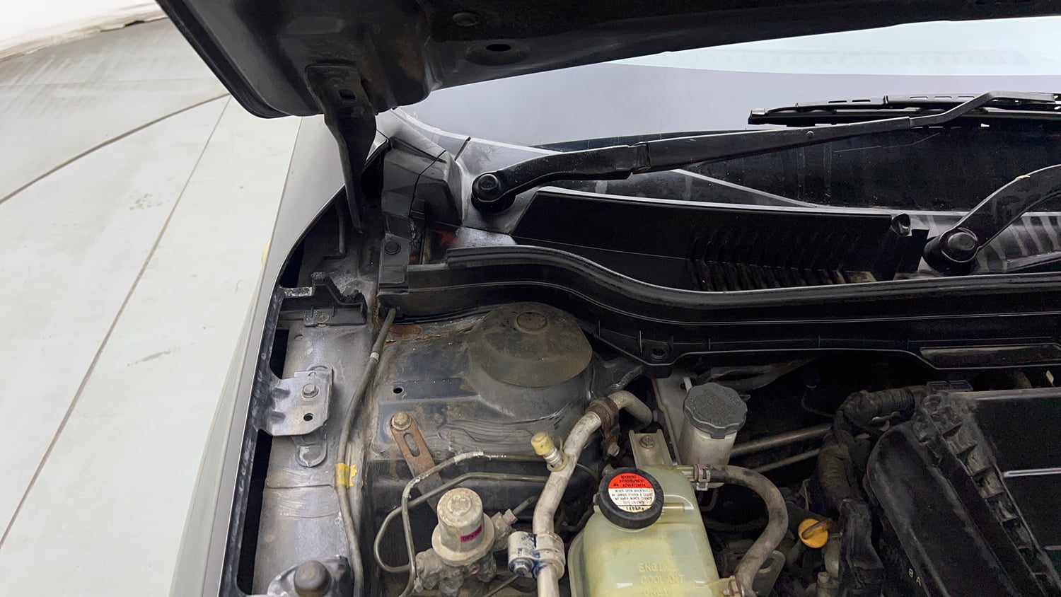 Used 2018 Maruti Suzuki Vitara Brezza [2016-2020] LDi Diesel Manual engine ENGINE RIGHT SIDE HINGE & APRON VIEW