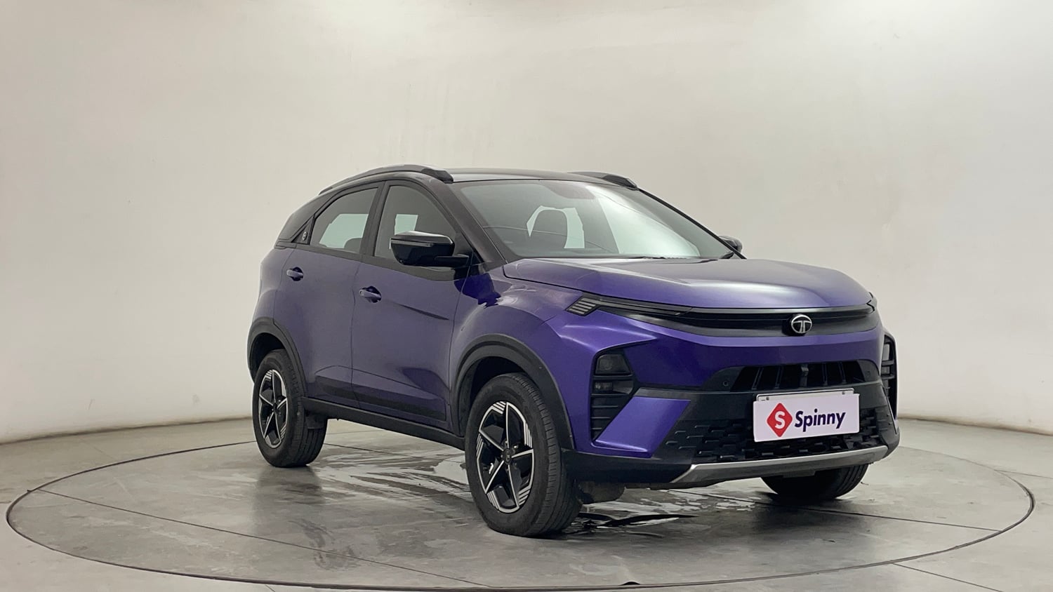 Used 2024 Tata Nexon Fearless Plus S Purple 1.2 Revotron Petrol 7DCA Dual Tone Petrol Automatic exterior RIGHT FRONT CORNER VIEW