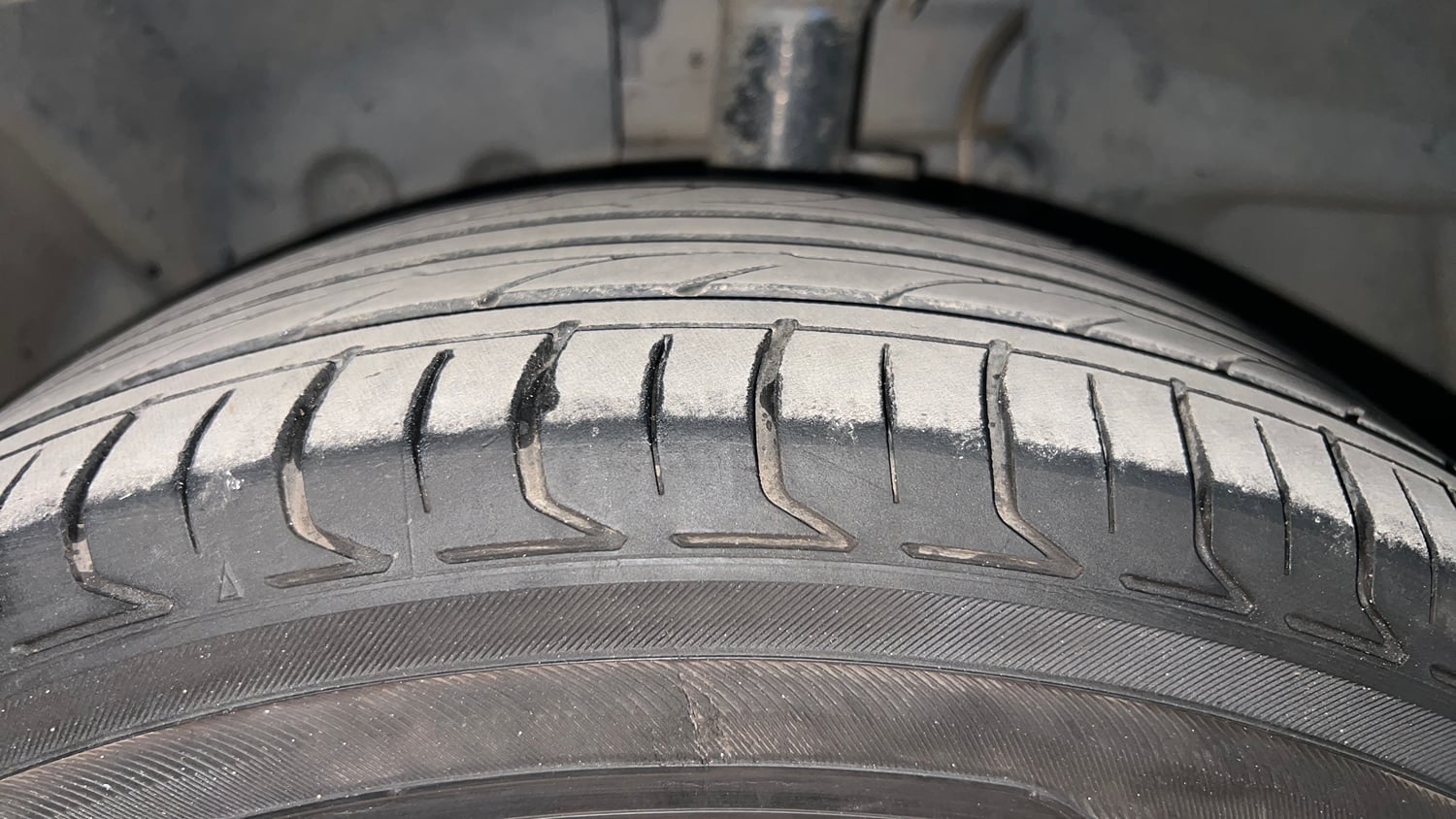 Used 2017 Ford EcoSport Titanium 1.5L Ti-VCT AT Petrol Automatic tyres LEFT FRONT TYRE TREAD VIEW