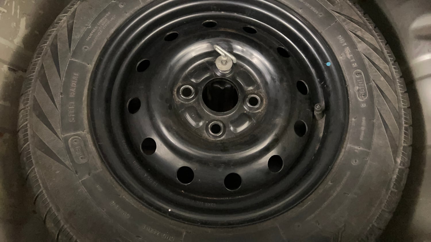 Used 2013 Maruti Suzuki A-Star VXI Petrol Manual tyres SPARE TYRE VIEW