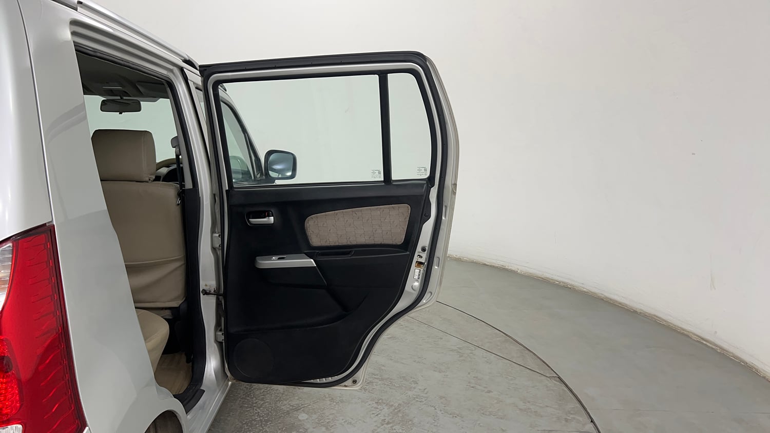 Used 2015 Maruti Suzuki Wagon R VXI Petrol Manual interior RIGHT REAR DOOR OPEN VIEW