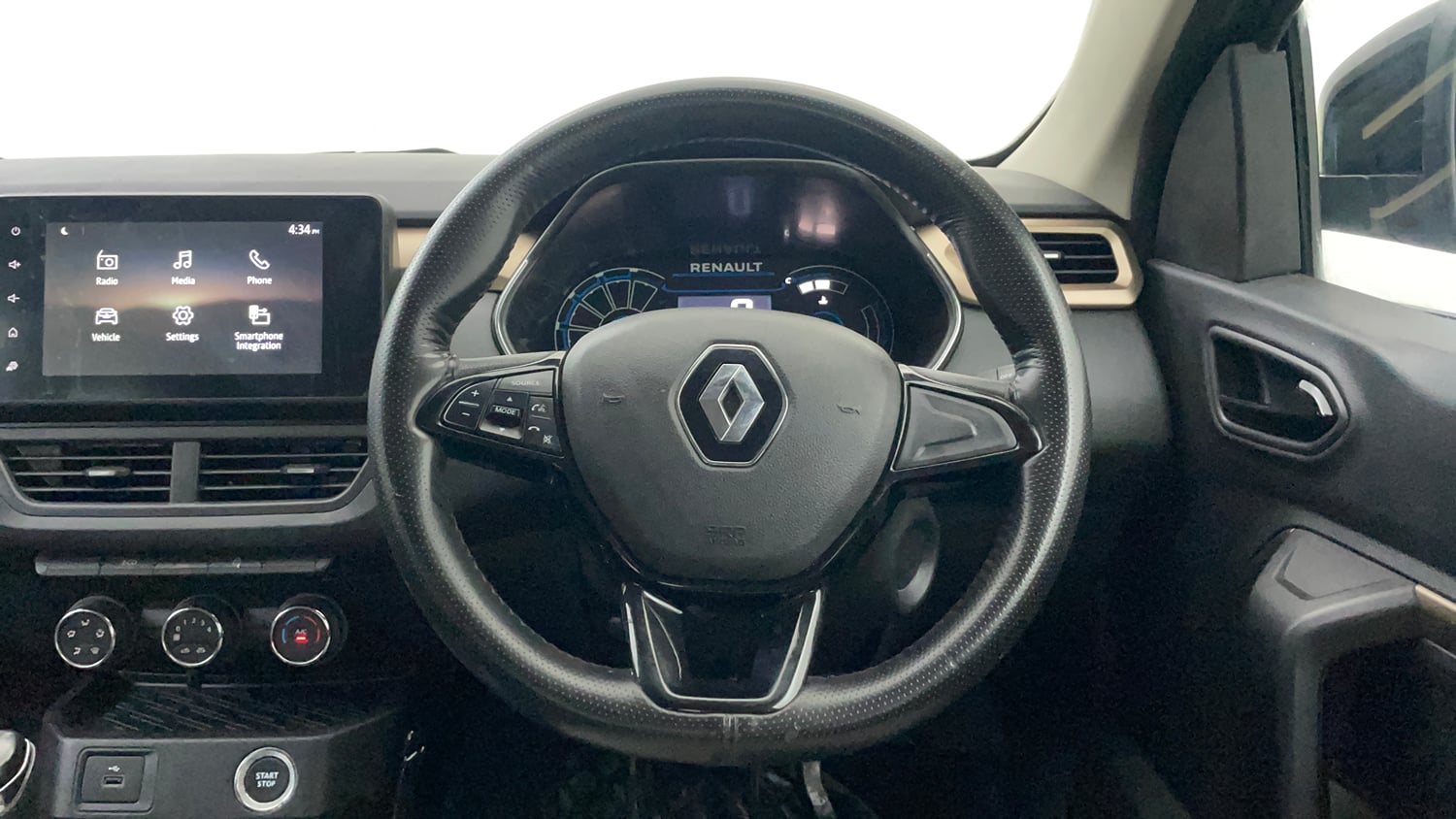 Used 2021 Renault Kiger RXT 1.0 Turbo MT Petrol Manual interior STEERING VIEW