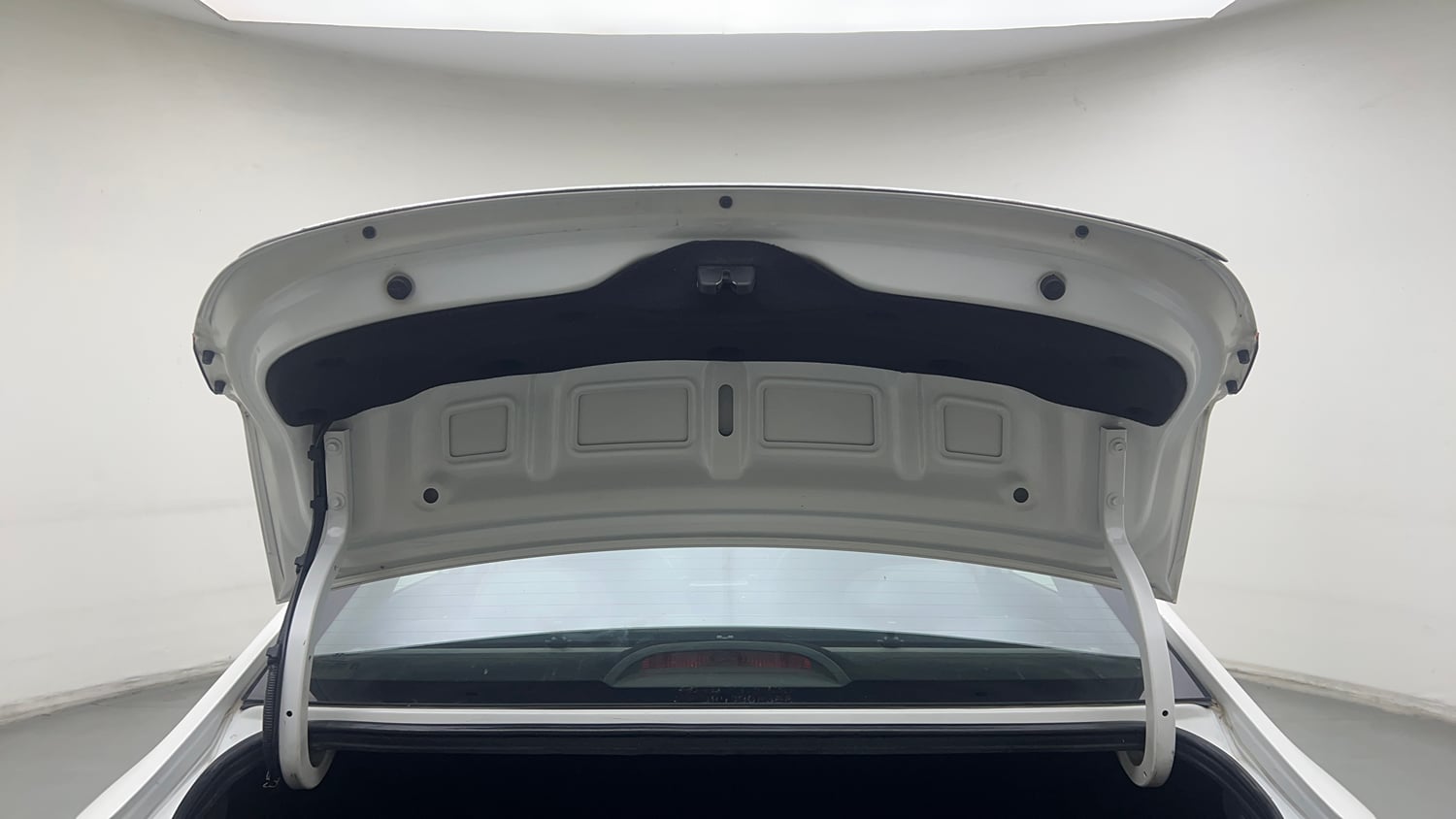 Used 2021 Hyundai Verna SX (O) 1.0 Turbo DCT Petrol Automatic interior DICKY DOOR OPEN VIEW