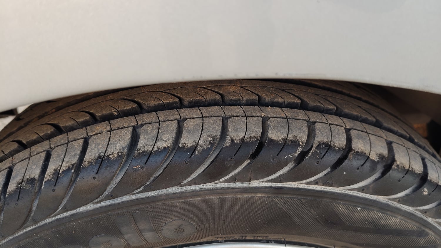 Used 2018 Hyundai Eon Magna + Petrol Manual tyres RIGHT REAR TYRE TREAD VIEW
