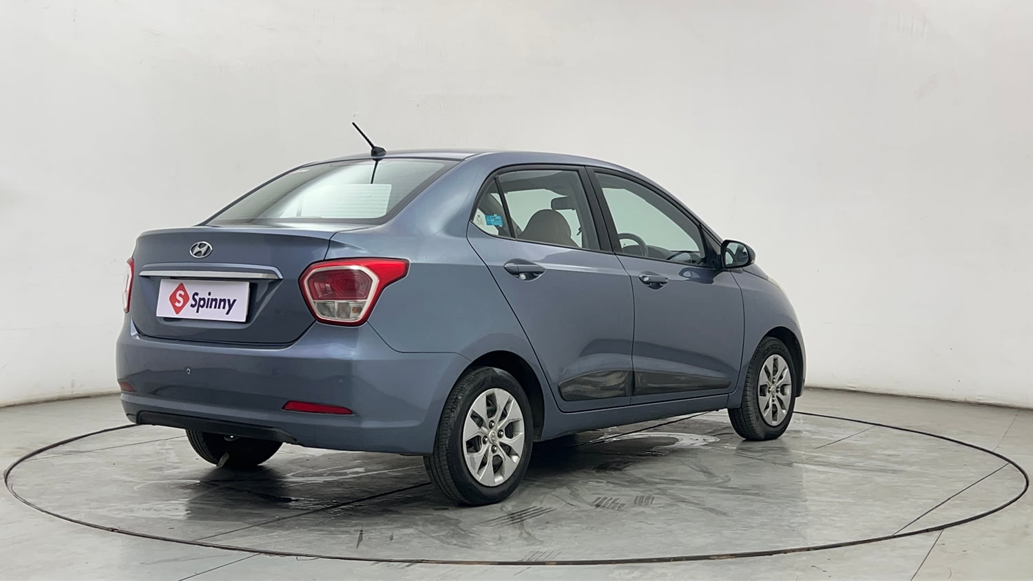 Used 2015 Hyundai Xcent S 1.2 Petrol Manual exterior RIGHT REAR CORNER VIEW