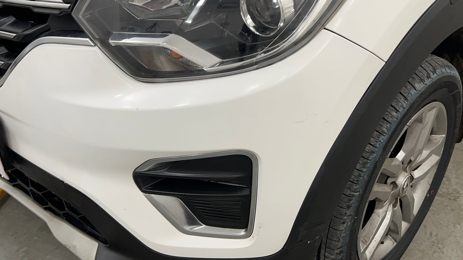 Used 2023 Renault Triber RXZ Petrol Manual dents MINOR SCRATCH