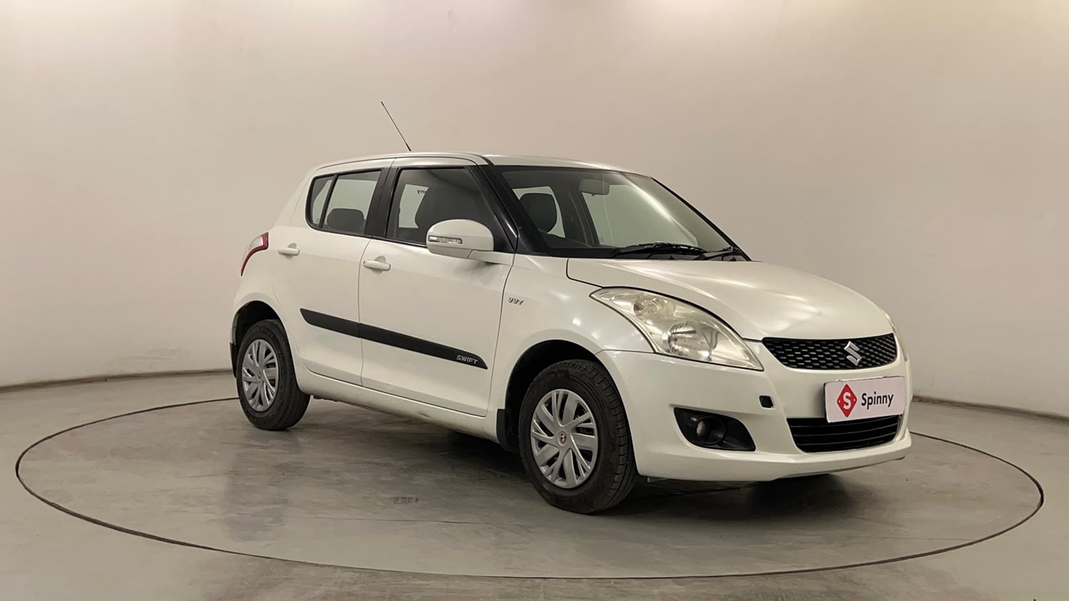 Used 2012 Maruti Suzuki Swift VXi Petrol Manual exterior RIGHT FRONT CORNER VIEW