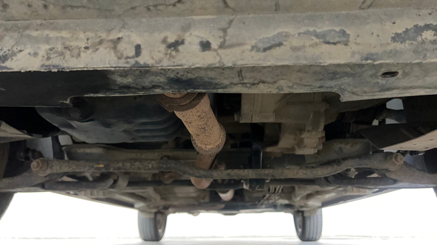 Used 2018 Tata Tiago Revotron XZ Petrol Manual extra FRONT LEFT UNDERBODY VIEW