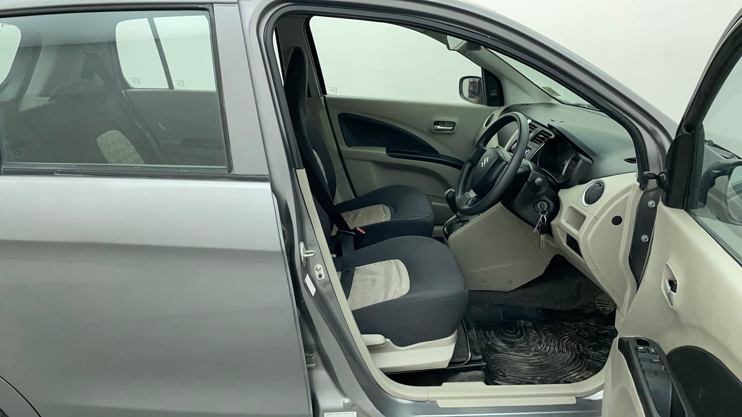 Used 2014 Maruti Suzuki Celerio VXi AMT Petrol Automatic interior RIGHT SIDE FRONT DOOR CABIN VIEW