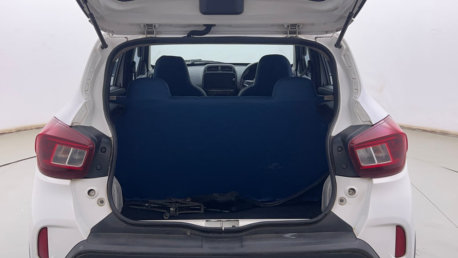 Used 2022 Renault Kwid RXT 1.0 (O) Petrol Manual interior DICKY INSIDE VIEW
