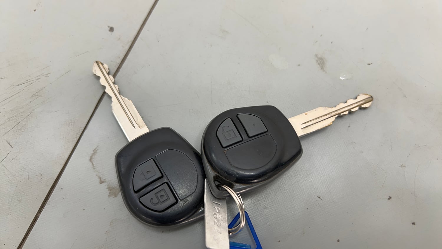Used 2015 Maruti Suzuki Wagon R VXI Petrol Manual extra CAR KEY VIEW