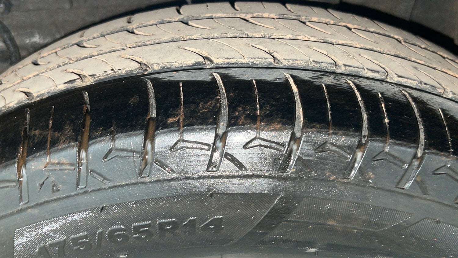 Used 2020 Tata Tigor Revotron XZ Petrol Manual tyres LEFT REAR TYRE TREAD VIEW