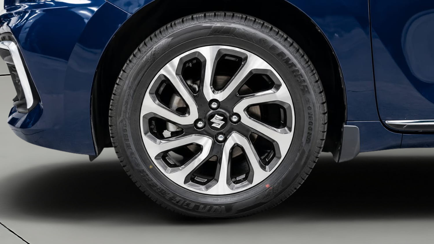Used 2023 Maruti Suzuki Baleno Alpha AGS Petrol Automatic tyres LEFT FRONT TYRE RIM VIEW
