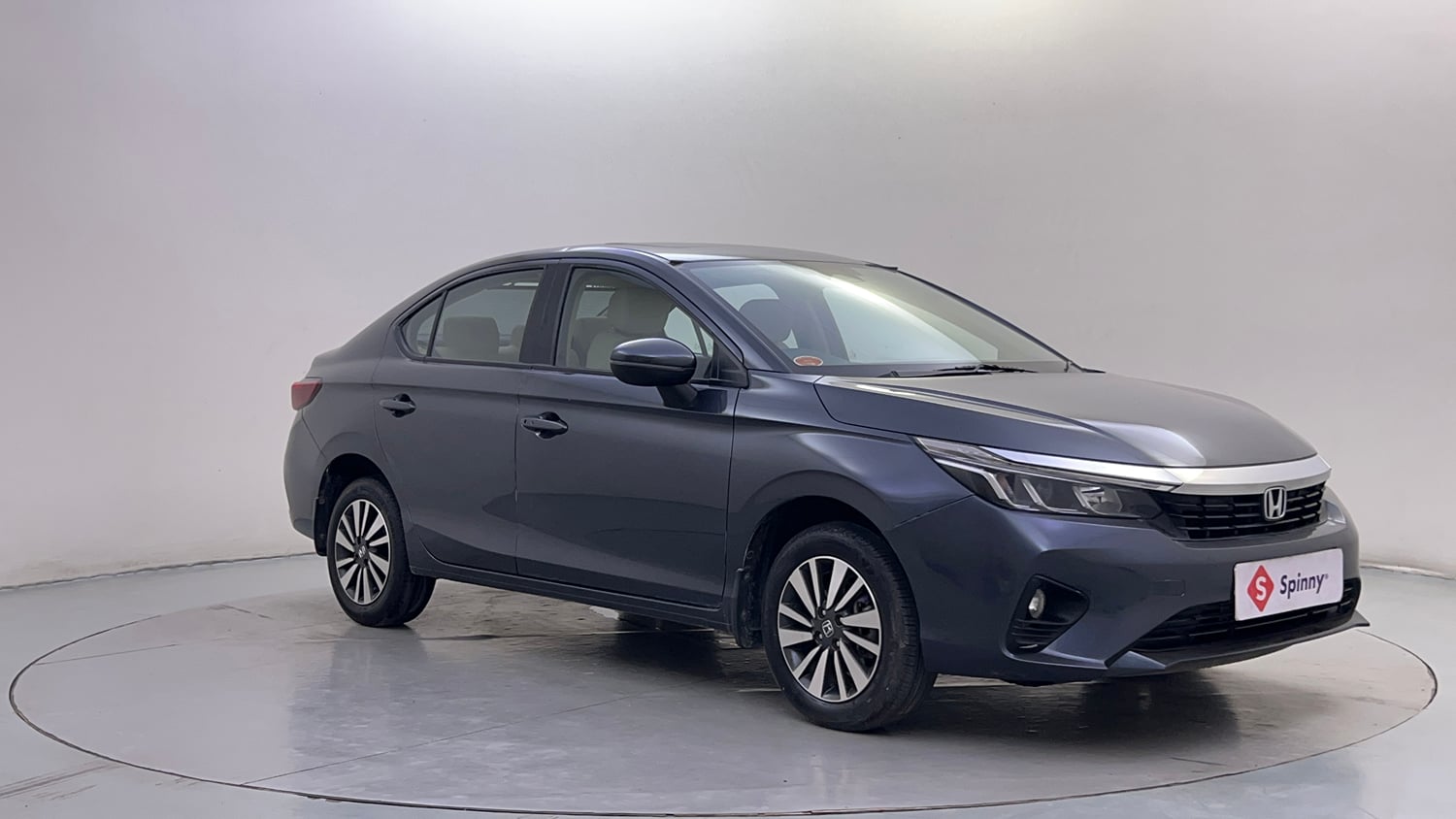 Used 2024 Honda City VX Petrol MT Petrol Manual exterior RIGHT FRONT CORNER VIEW