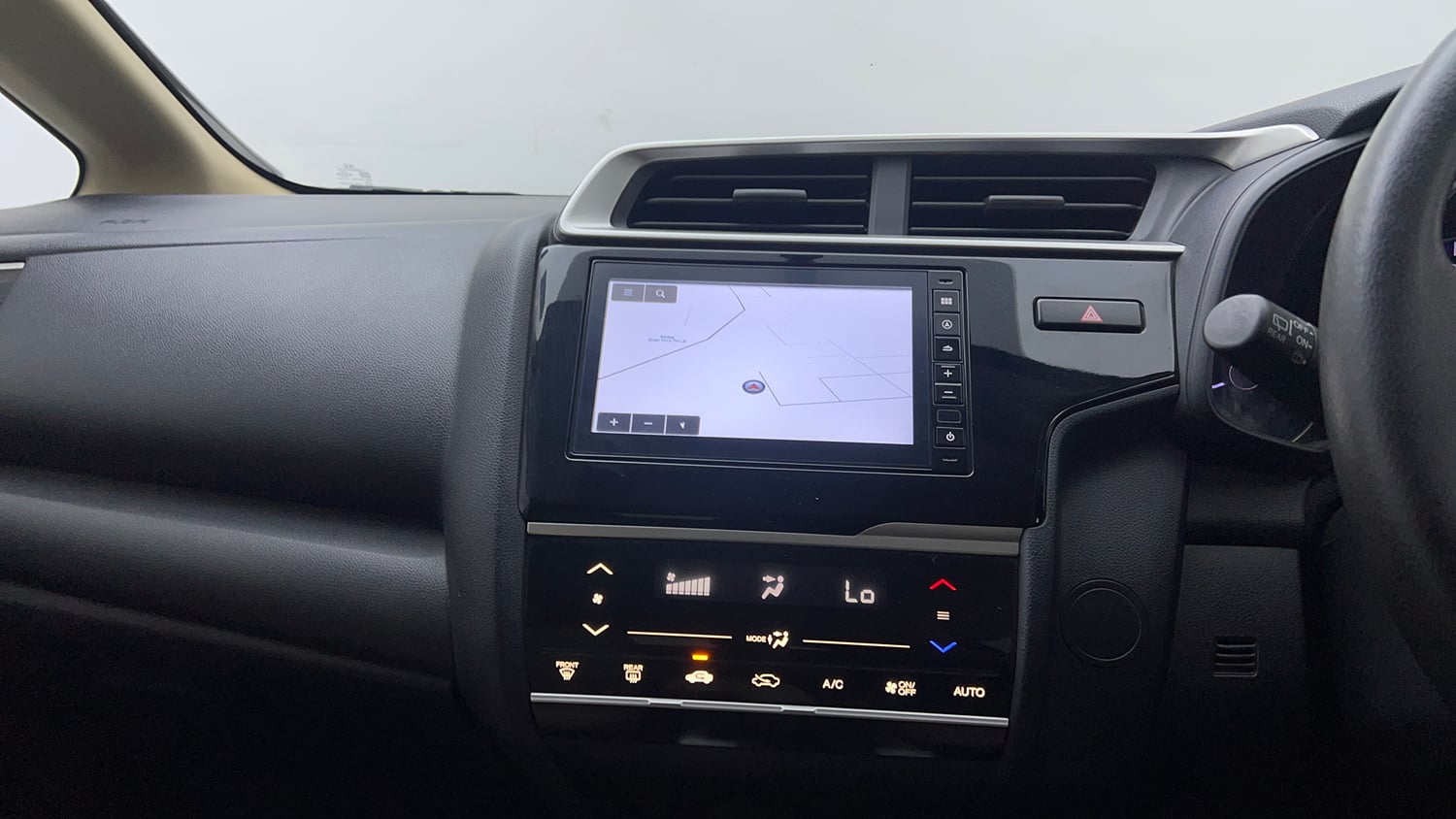 Used 2019 Honda Jazz VX Petrol Petrol Manual top_features Integrated (in-dash) music system