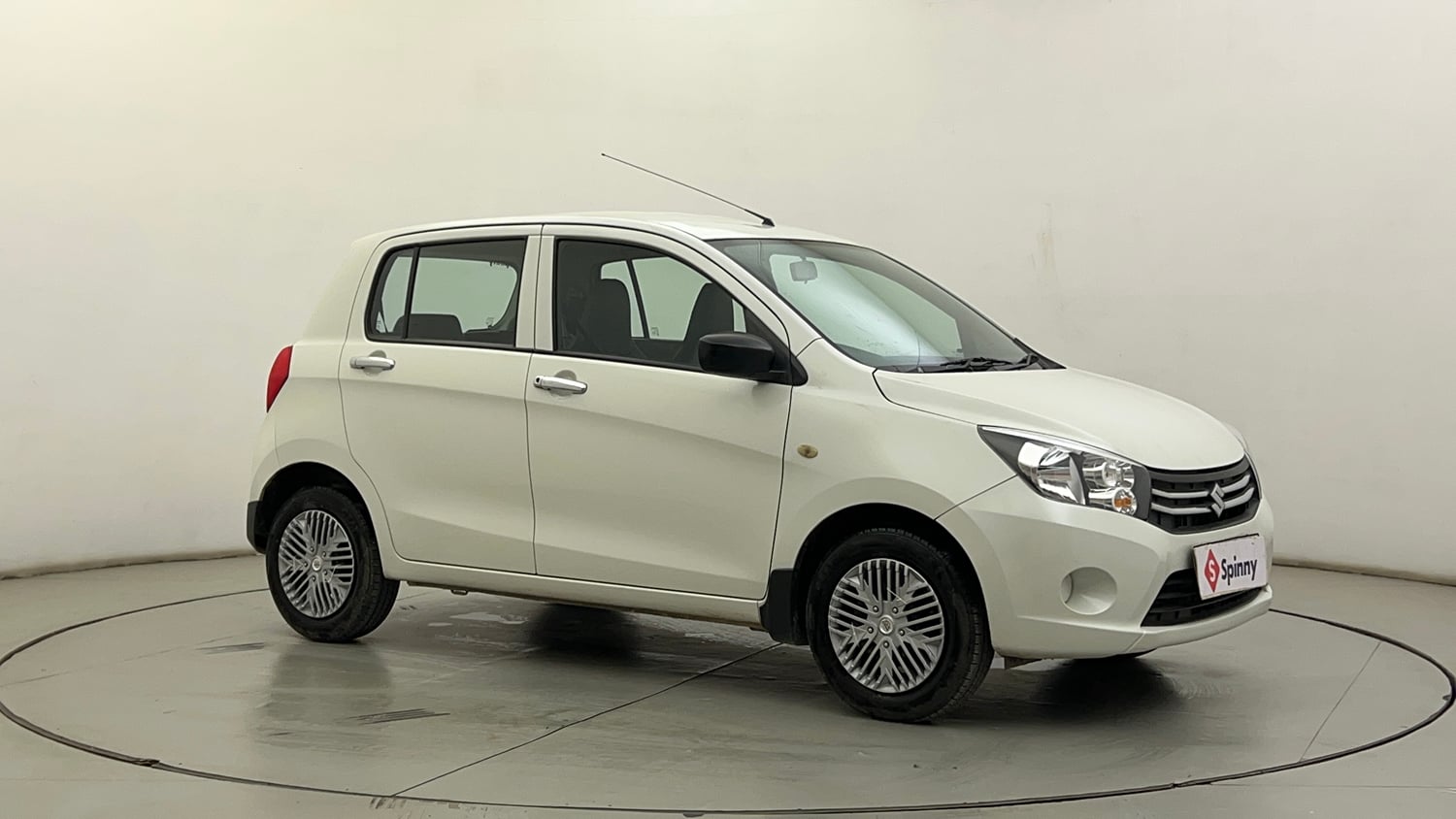 Used 2017 Maruti Suzuki Celerio VXi AMT Petrol Automatic exterior RIGHT FRONT CORNER VIEW