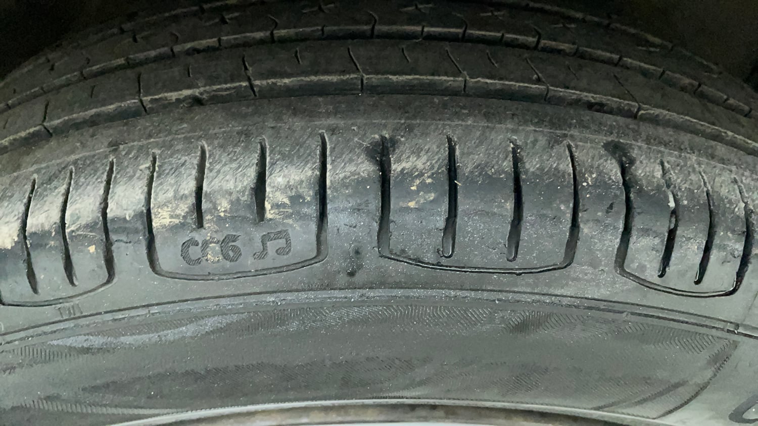 Used 2014 Maruti Suzuki Celerio VXi AMT Petrol Automatic tyres RIGHT FRONT TYRE TREAD VIEW