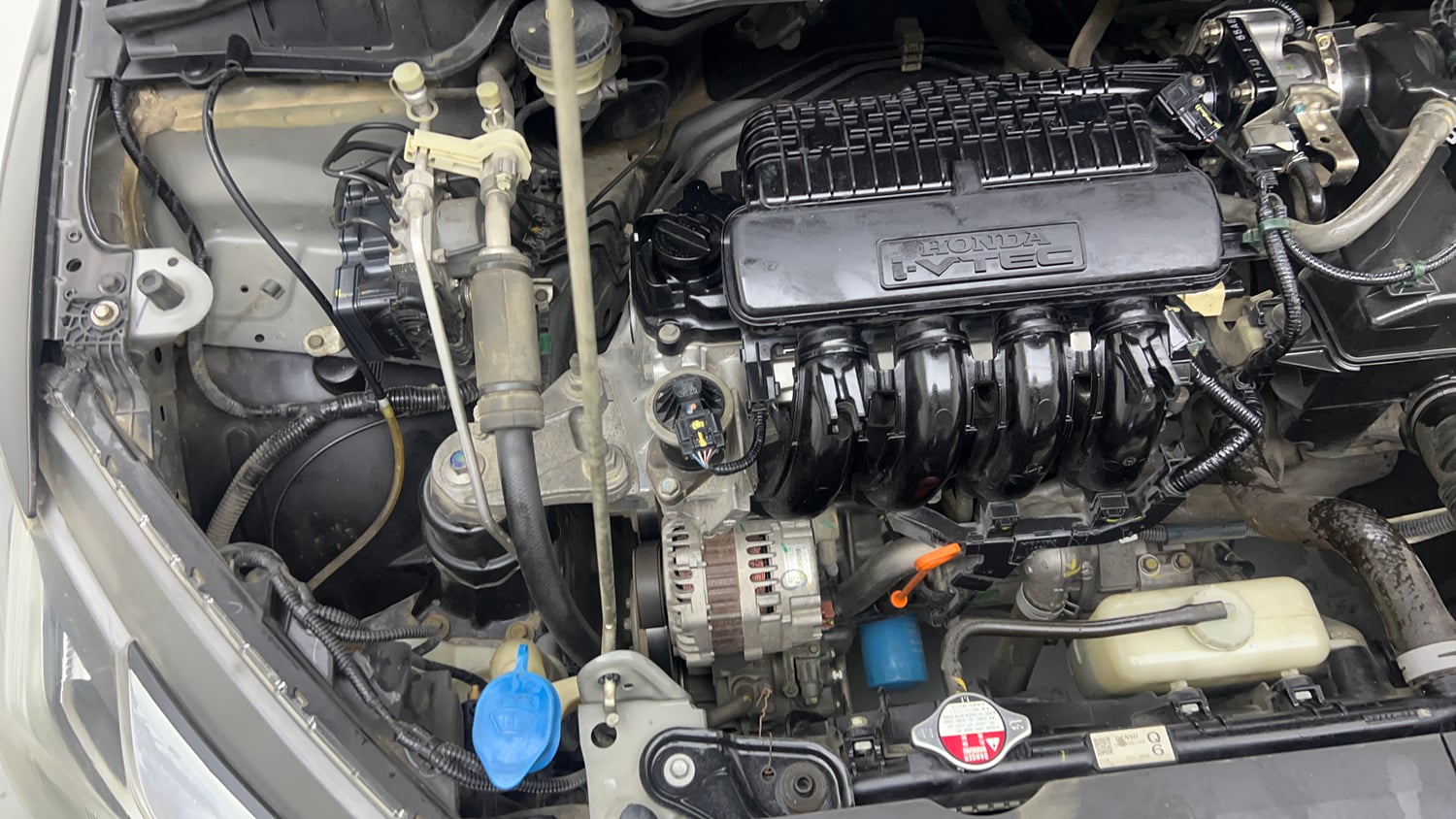 Used 2017 Honda City V Petrol Petrol Manual engine ENGINE RIGHT SIDE VIEW