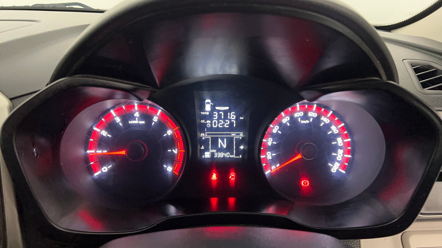 Used 2021 Mahindra XUV 300 W6 1.2 Petrol Petrol Manual interior CLUSTERMETER VIEW