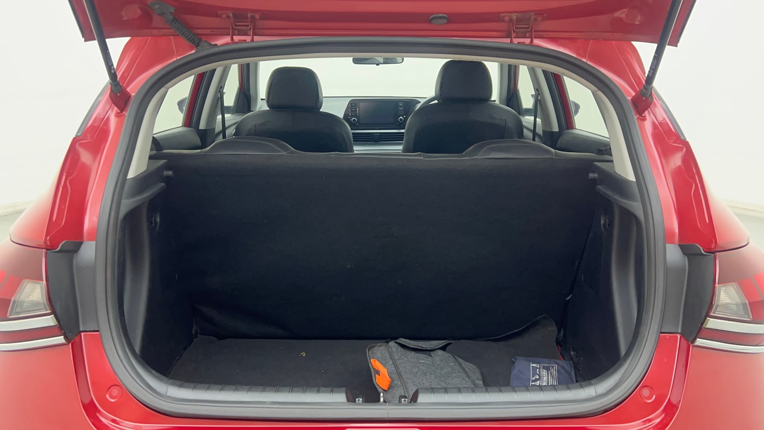 Used 2021 Hyundai i20 Sportz 1.2 MT Petrol Manual interior DICKY INSIDE VIEW