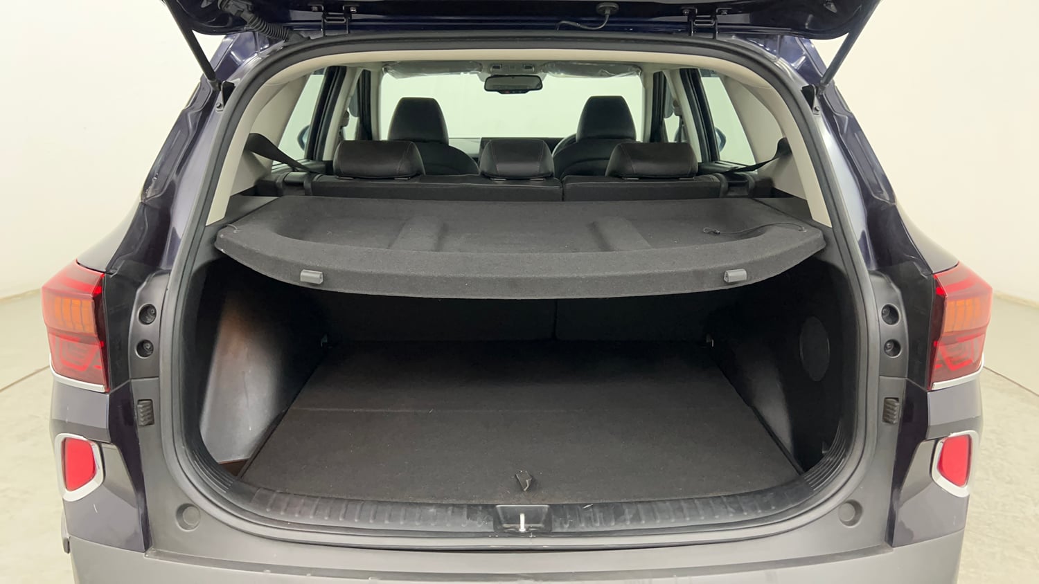 Used 2022 Kia Seltos GTX Plus 1.4 DCT Petrol Automatic interior DICKY INSIDE VIEW