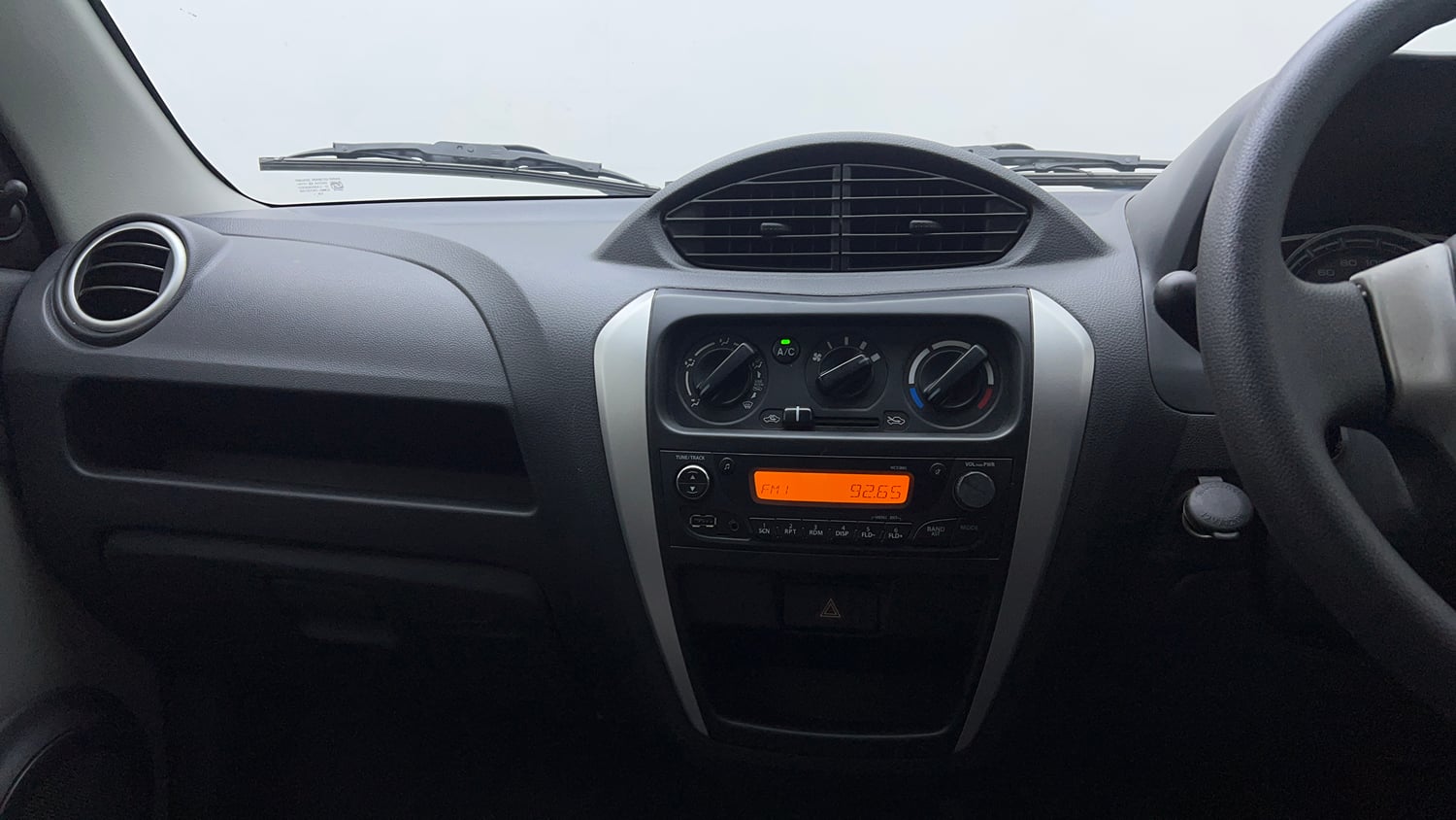 Used 2016 Maruti Suzuki Alto 800 VXi Petrol Manual interior MUSIC SYSTEM & AC CONTROL VIEW