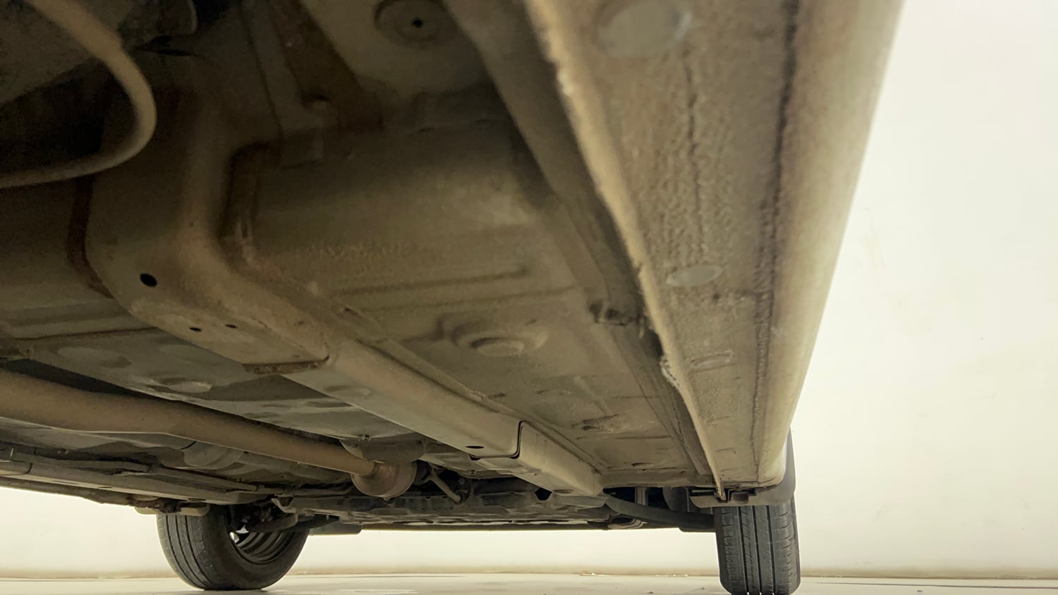 Used 2024 Hyundai Grand i10 Nios Sportz 1.2 Hy-CNG Duo Cng Manual extra REAR RIGHT UNDERBODY VIEW