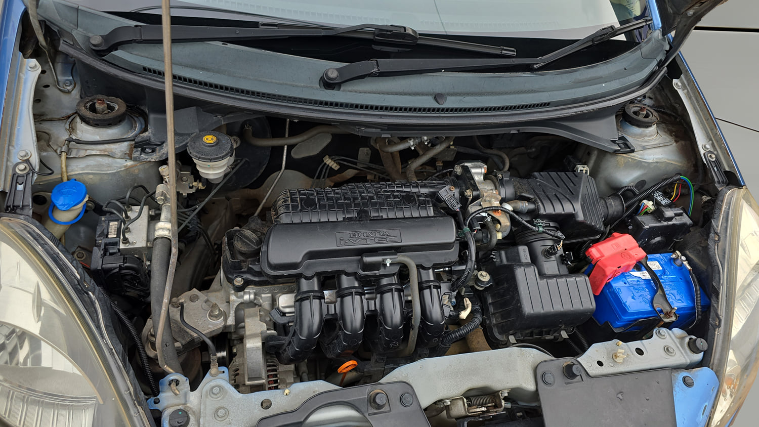 Used 2015 Honda Brio VX AT Petrol Automatic engine ENGINE RIGHT SIDE VIEW