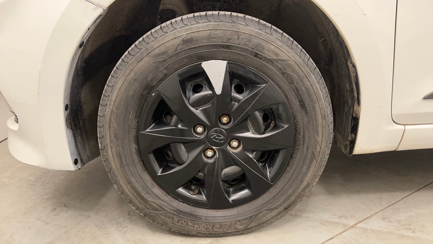 Used 2016 Hyundai Elite i20 Magna 1.2 Petrol Manual tyres LEFT FRONT TYRE RIM VIEW
